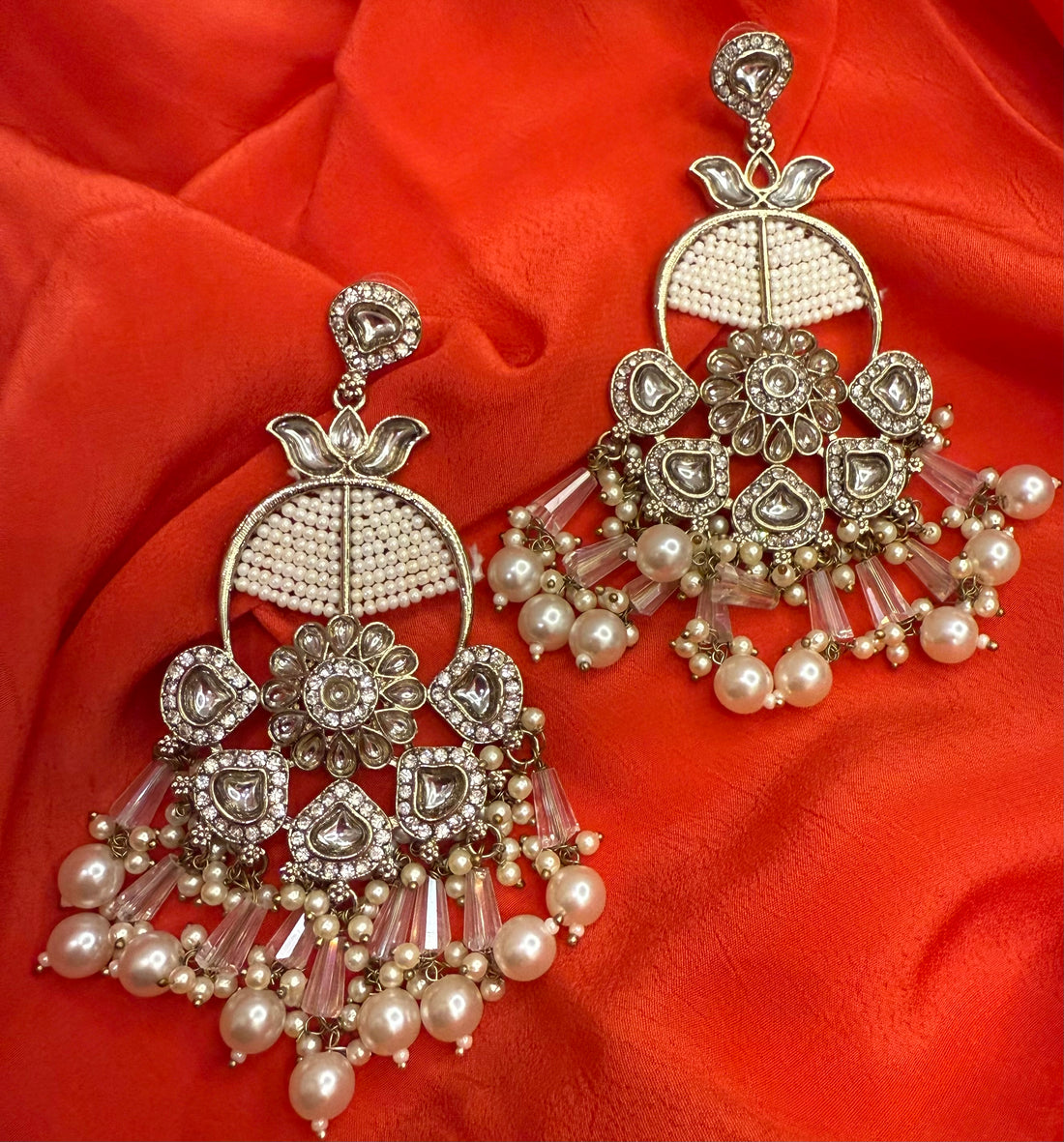 Off-White Kundan & Pearl Drop Earrings