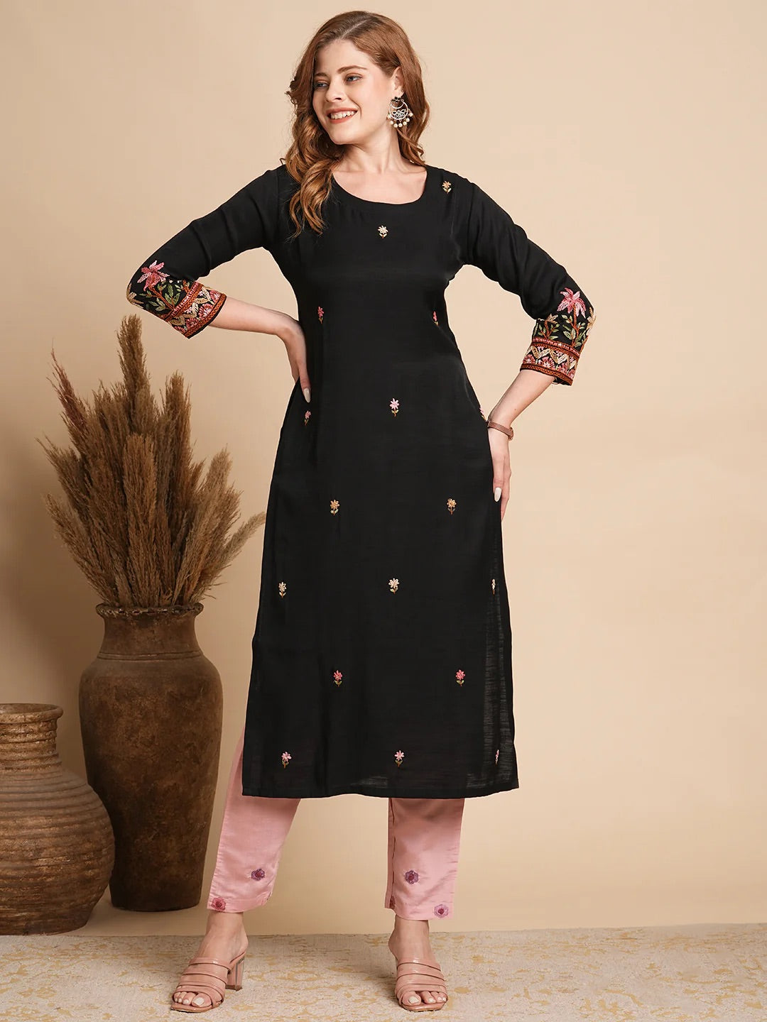 Floral Hand Embroidered Straight Fit Kurta - Black