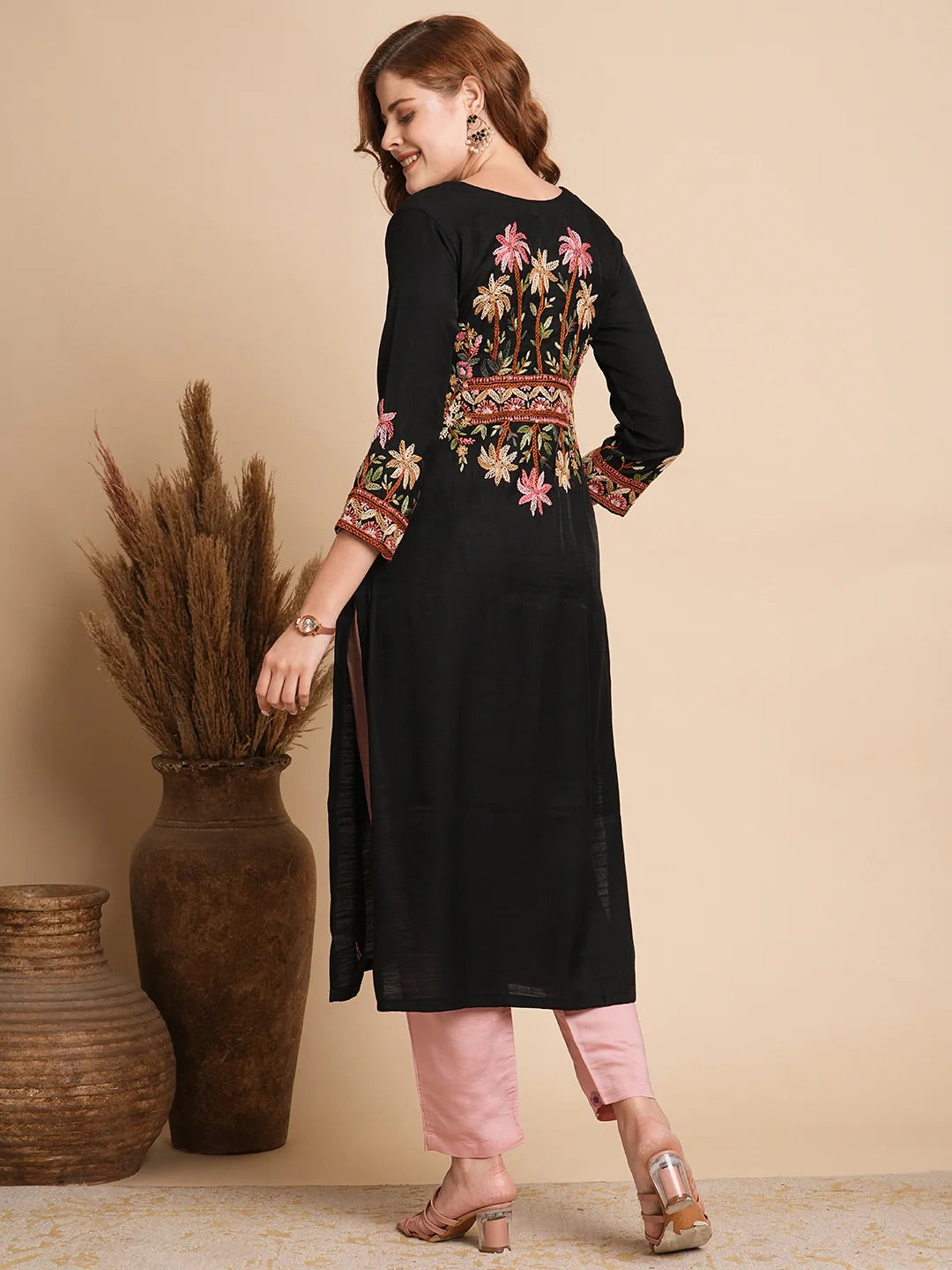 Floral Hand Embroidered Straight Fit Kurta - Black