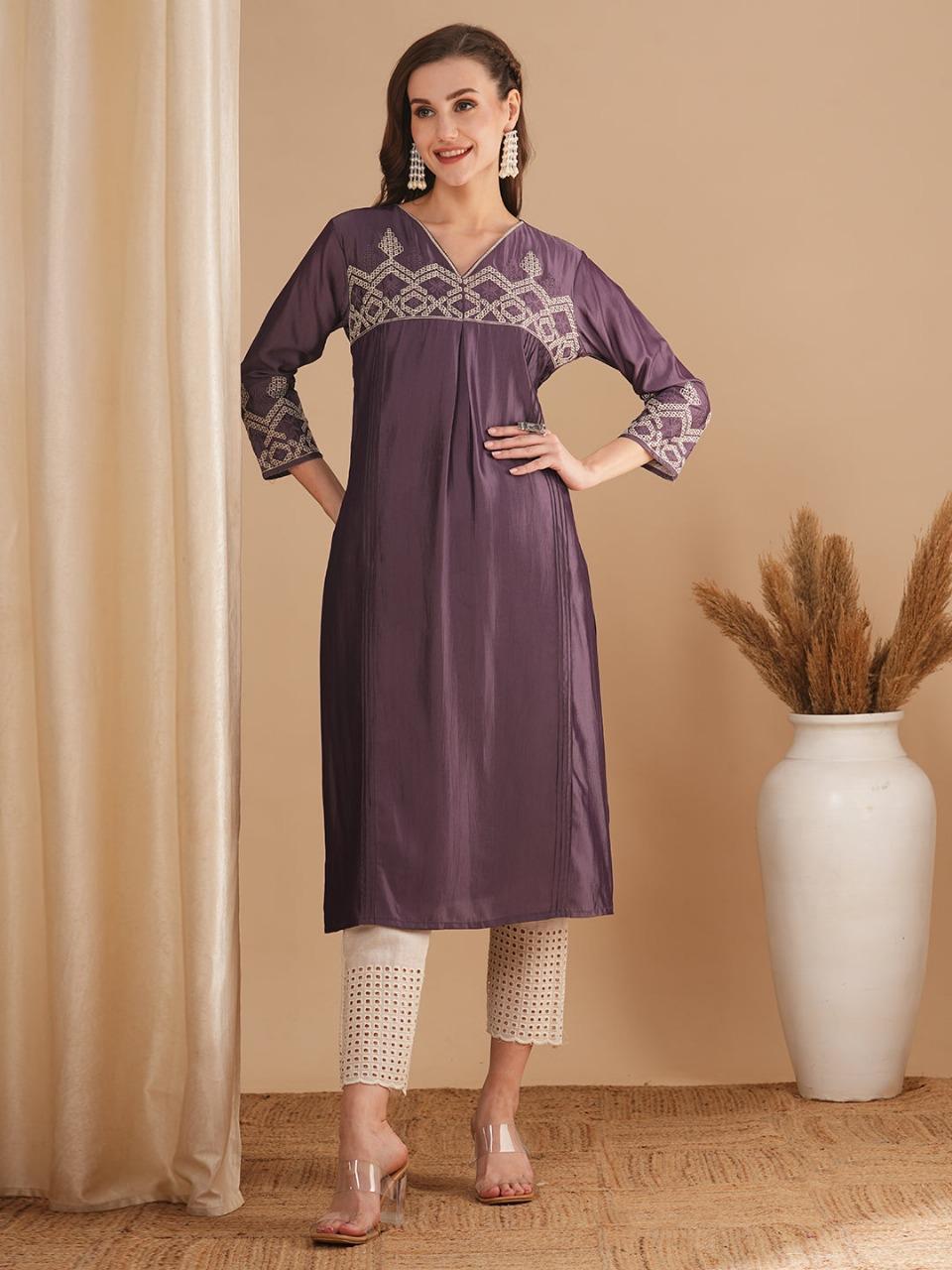 Purple Muslin Silk Kurta: Embroidered Ethnic Tunic