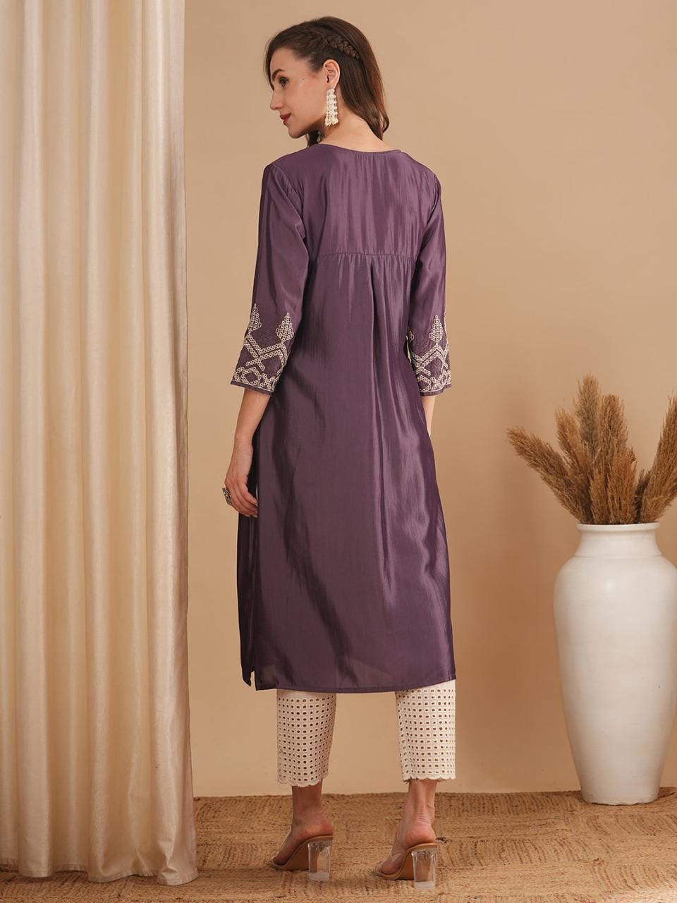 Purple Muslin Silk Kurta: Embroidered Ethnic Tunic
