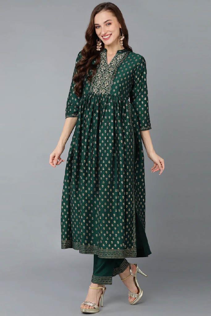Emerald Green Kurta Set: Gold Foil Print Silk Blend Dupatta