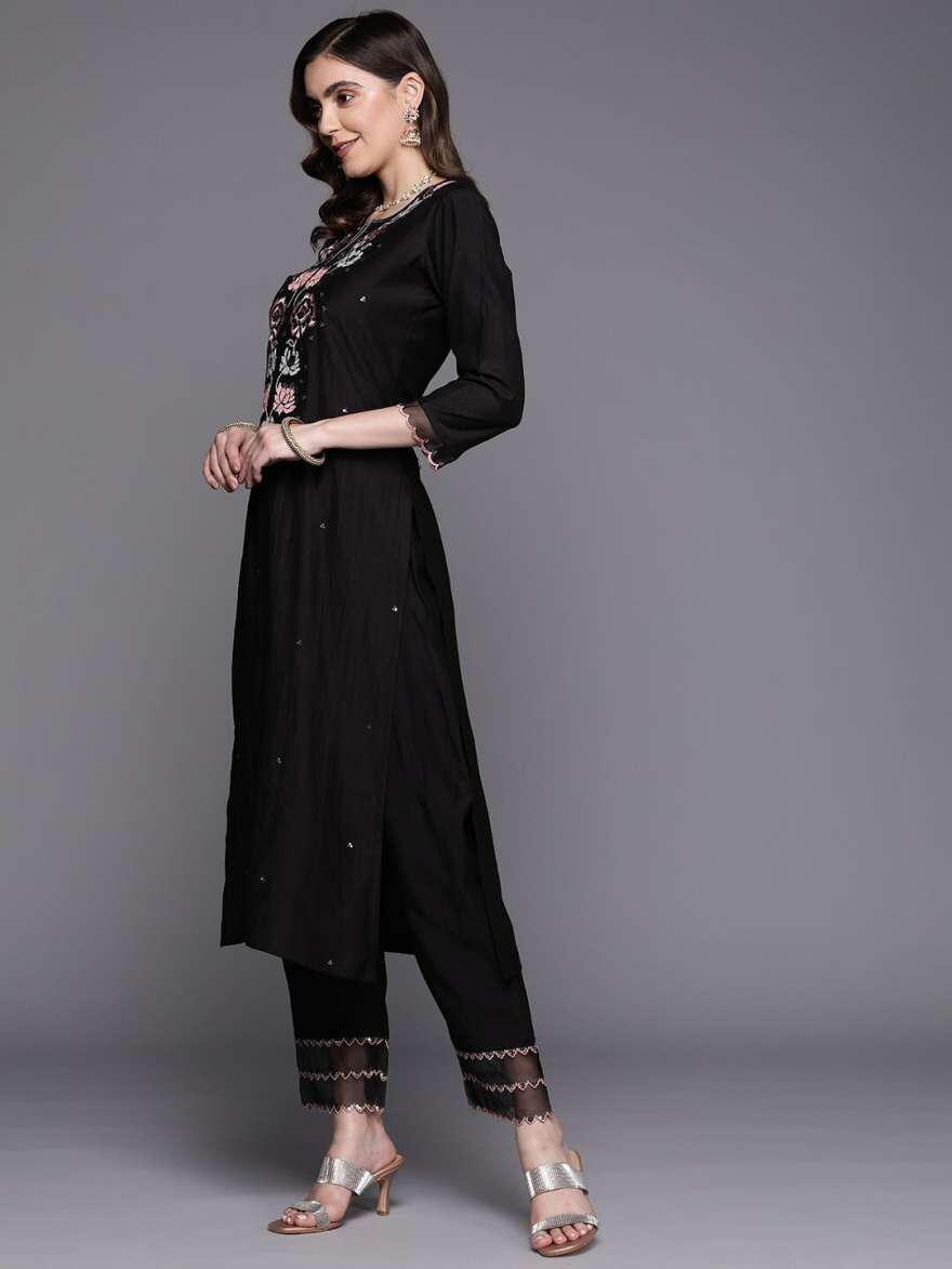 Black Embroidered Kurta Set With Organza Dupatta