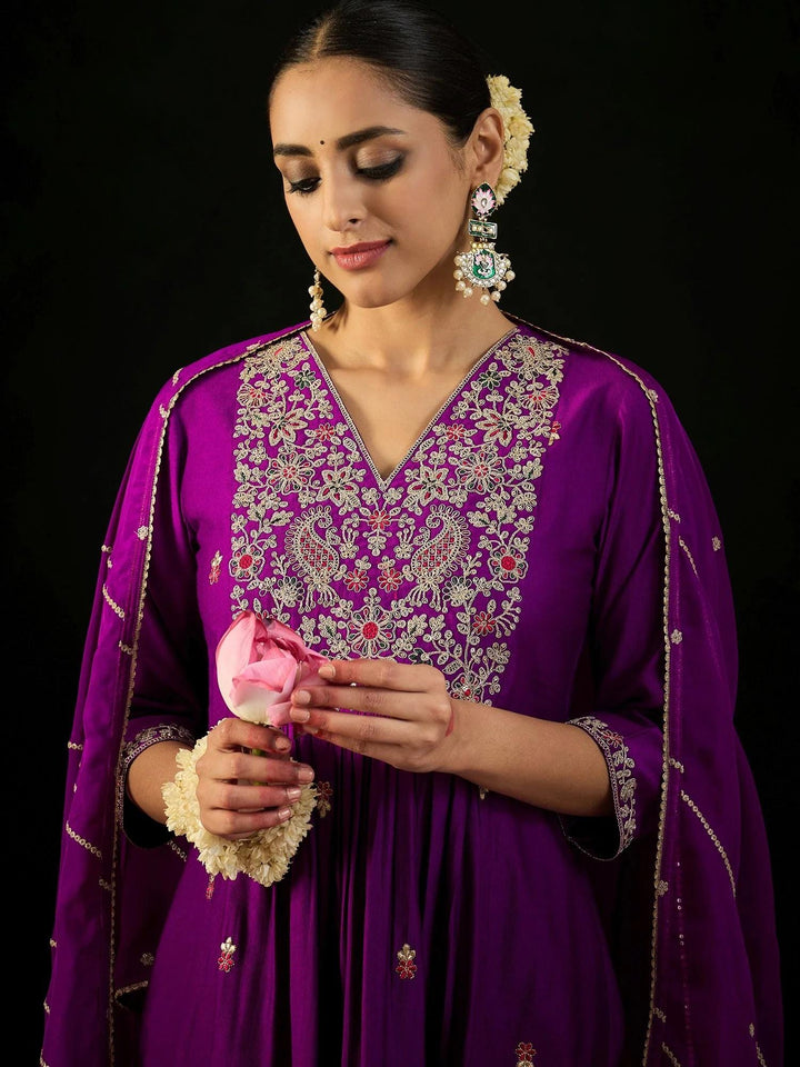 Purple Embroidered Kurta Pant Set: Silk Blend Dupatta