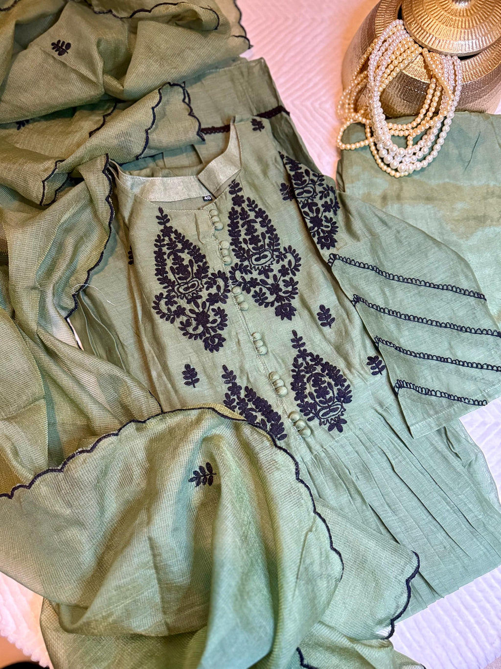Hand Embroidered Mul Chanderi Suit: Green Kurti with Kota Dupatta